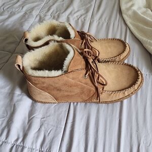 NWOB UGG Lace Up Kenai Moccasin Booties